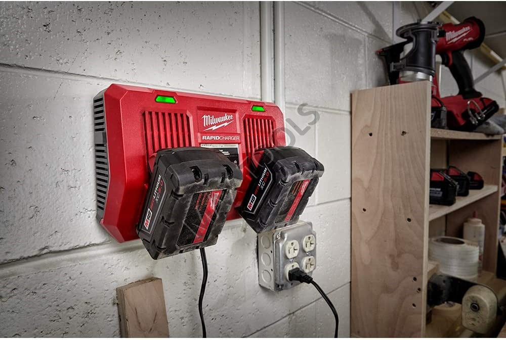 Milwaukee M18 Dual Bay Simultaneous Rapid Charger 48-59-1802