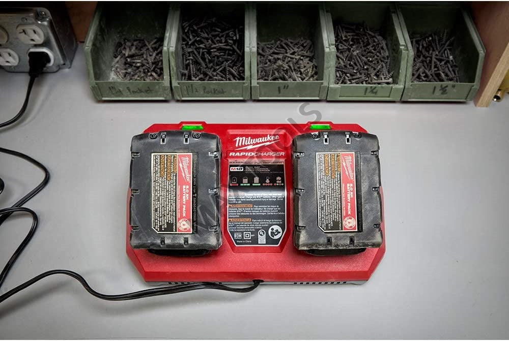 Milwaukee M18 Dual Bay Simultaneous Rapid Charger 48-59-1802