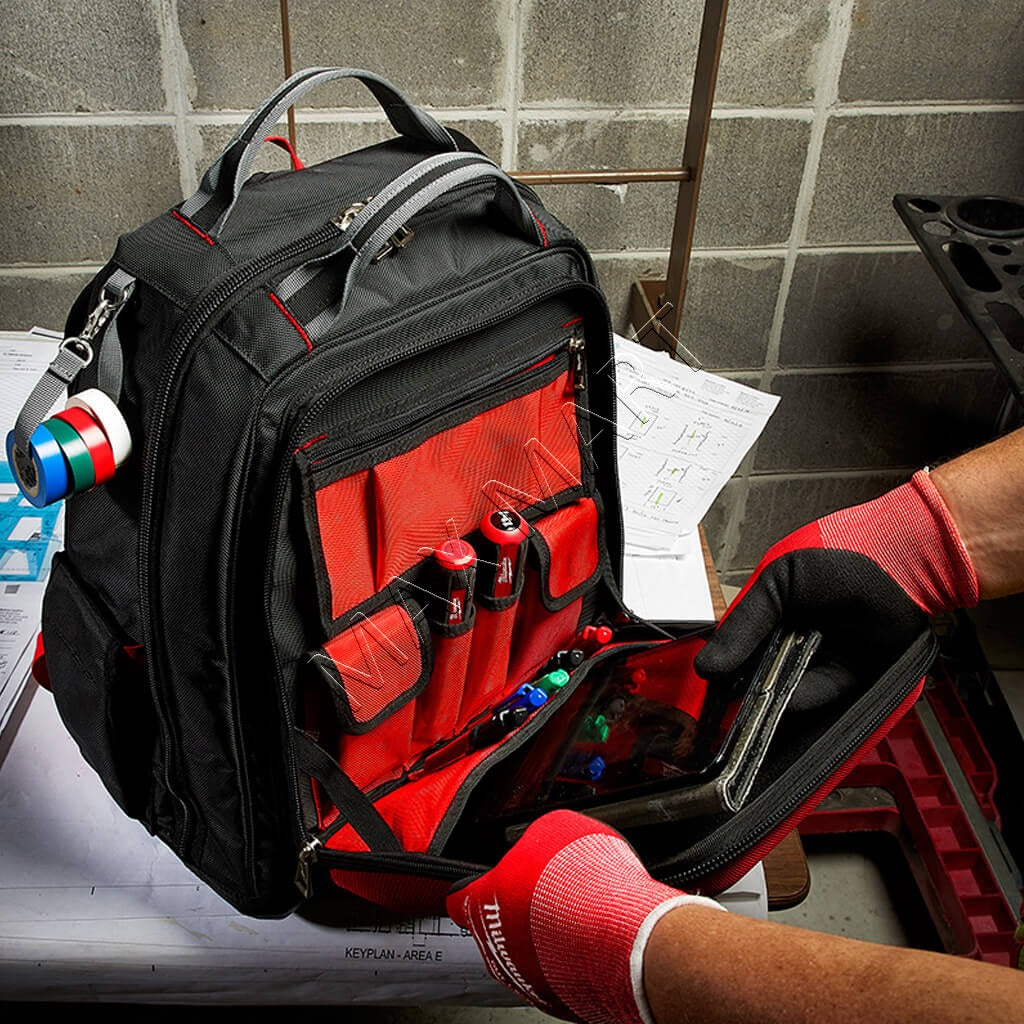 Milwaukee 48-22-8301 15-inch PACKOUT Jobsite Backpack - 48 Pockets