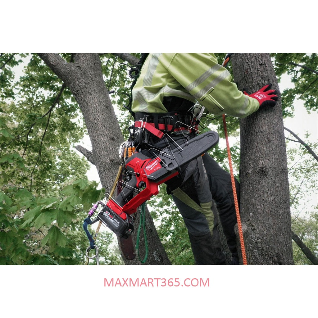 Milwaukee 3004-20 M18 FUEL 8-in Brushless Cordless Chainsaw Hatchet Pruning Saw (Tool Only)