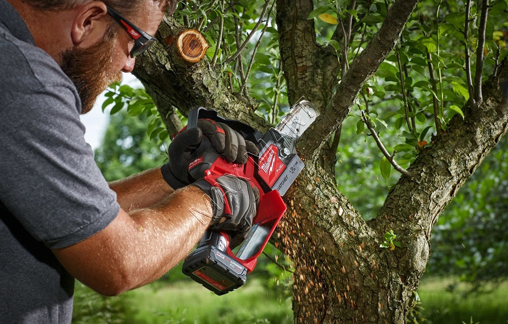 Milwaukee 2527-20 M12 FUEL 6-inch HATCHET Pruning Saw Chainsaw (Tool Only)