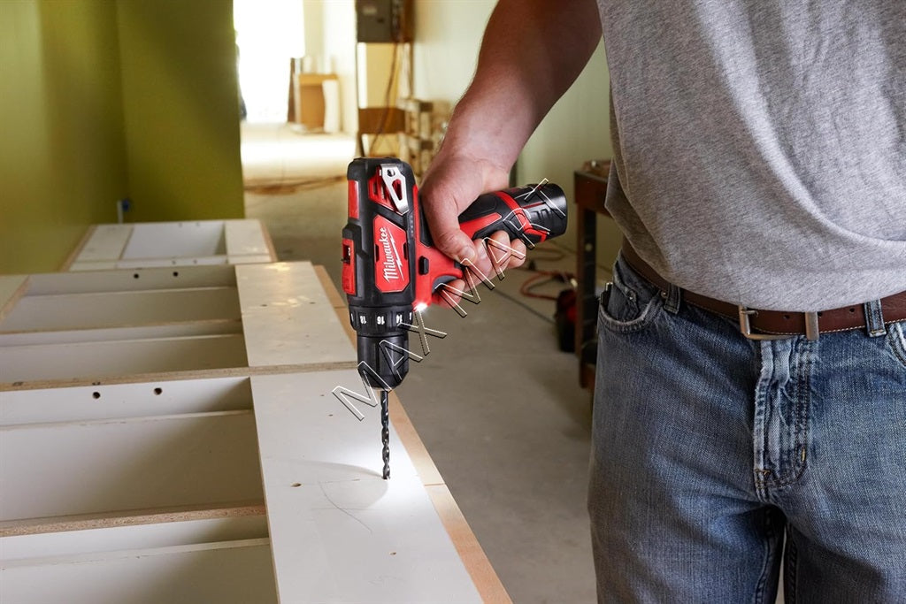 Milwaukee 2407-20 M12 12V Cordless 3/8-inch Drill/Driver (Tool Only)