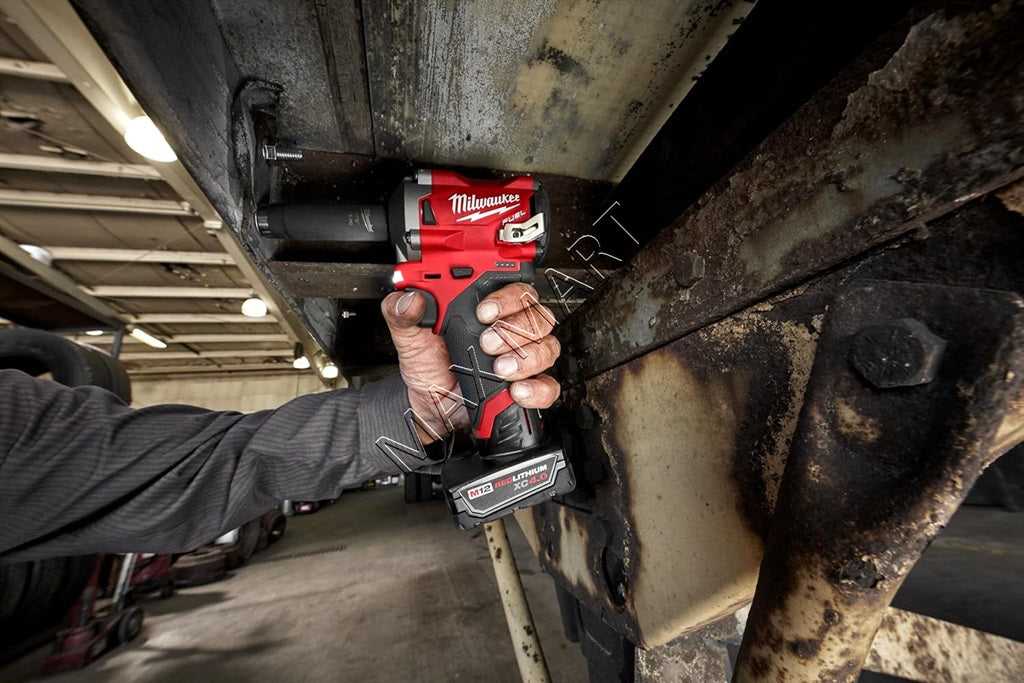 Milwaukee M12 FUEL 1/2-inch Stubby Impact Wrench 2555-20 2555P-20 (Tool Only)