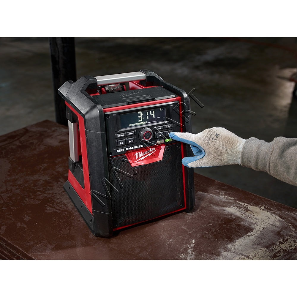 Milwaukee 2792-20 M18 Cordless Jobsite Bluetooth Radio Speaker and Charger (Tool Only)