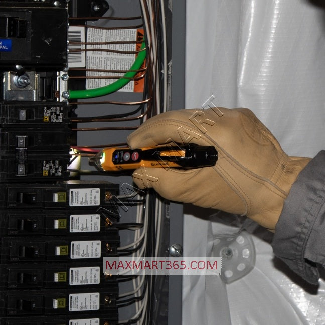 Klein Tools 非接触式电压测试仪，带激光指示器和 GFCI 插座测试工具套件 NCVT5KIT
