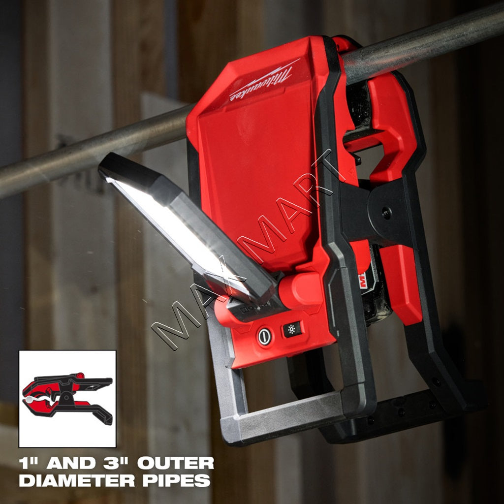 Milwaukee 2358-20 2000-Lumen M18 ROVER Clamping Flood Light (Tool Only)