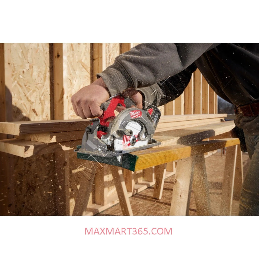 Milwaukee 2833-20 M18 FUEL Brushless Cordless 6-1/2-inch Circular Saw (Tool Only)