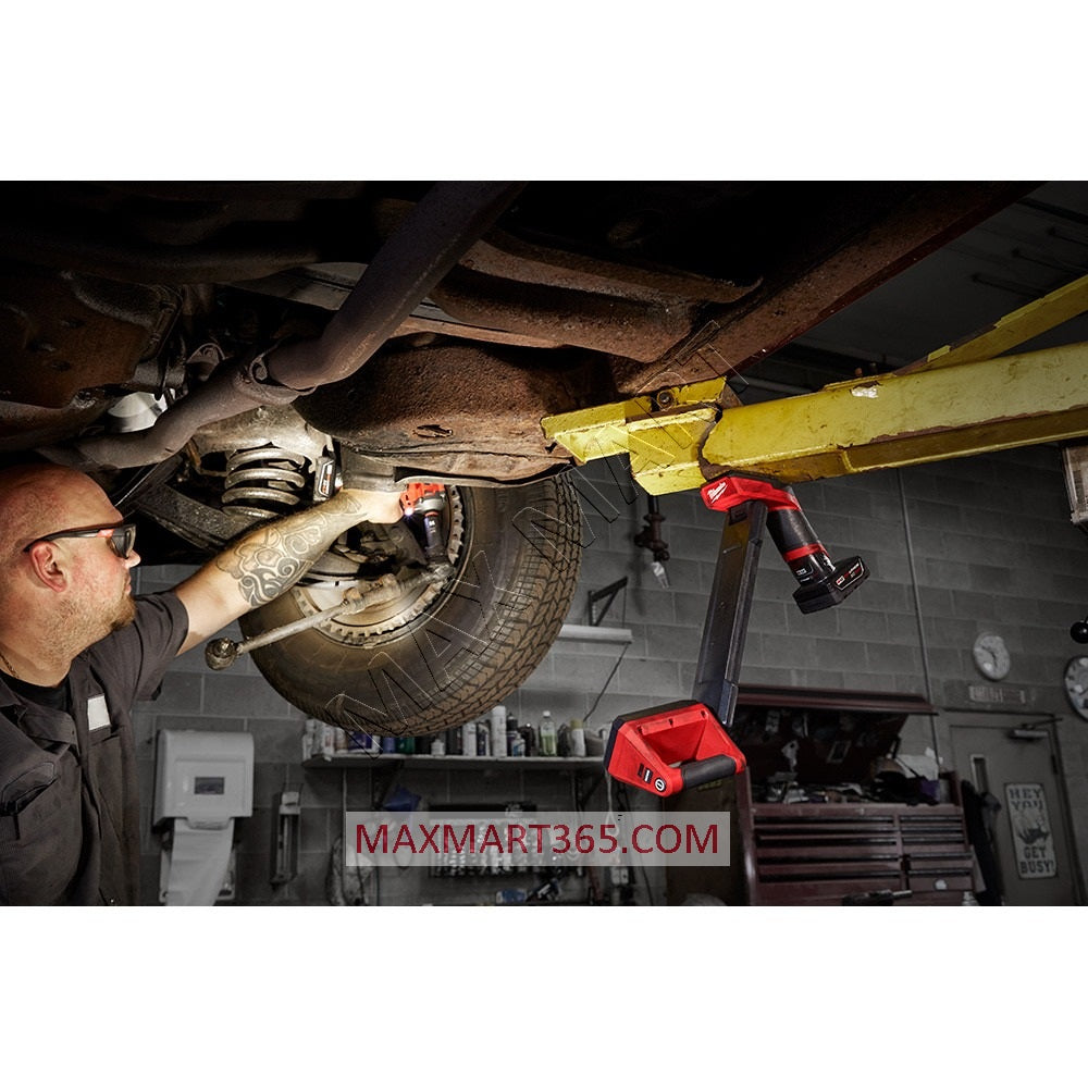 Milwaukee 2126-20 M12 Cordless 1,200-Lumens LED Underbody Light (Tool Only)