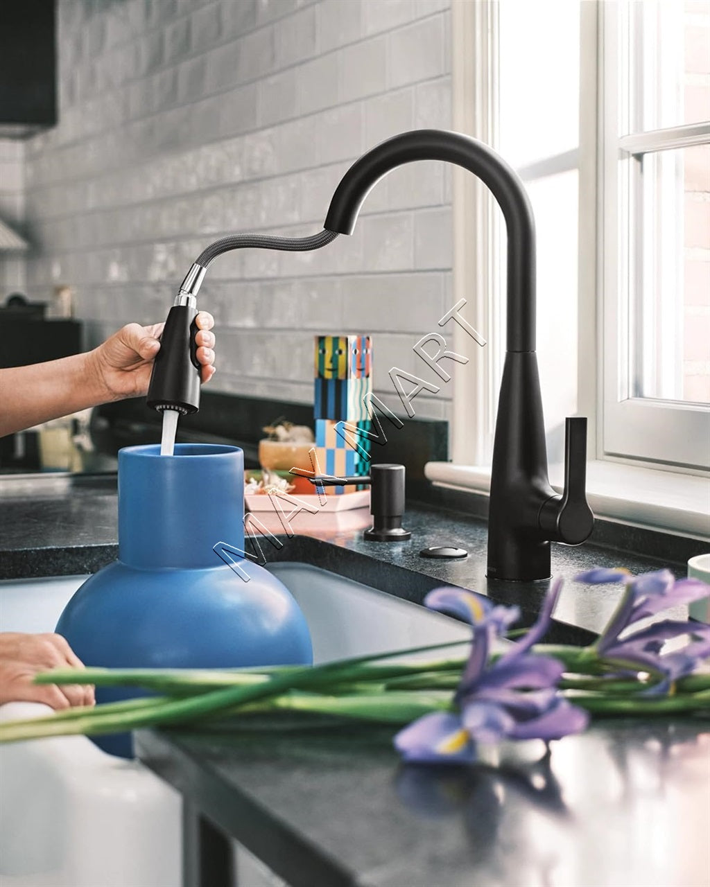 MOEN Haelyn 87627BL Pull-Down Sprayer Kitchen Faucet with Soap Dispenser - Matte Black